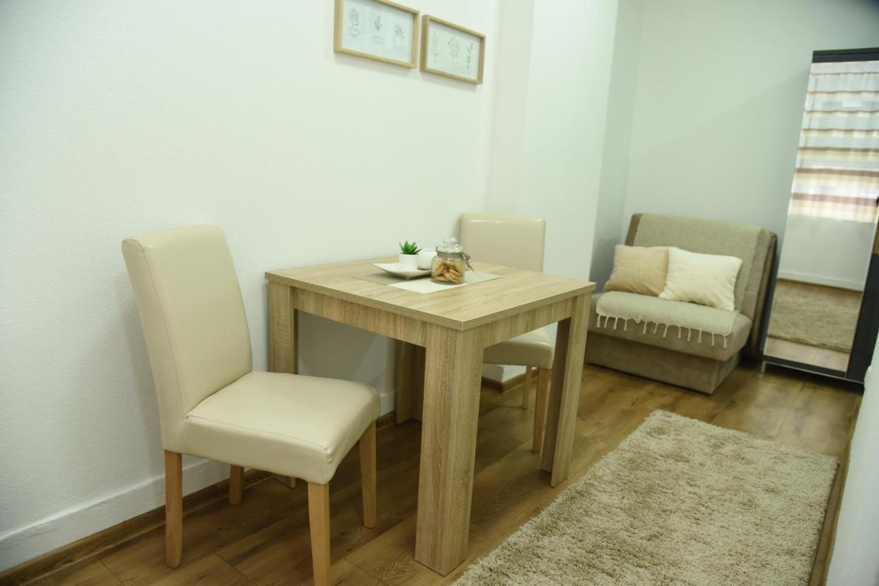 Apartmani Sofronic Loznica 1 Экстерьер фото