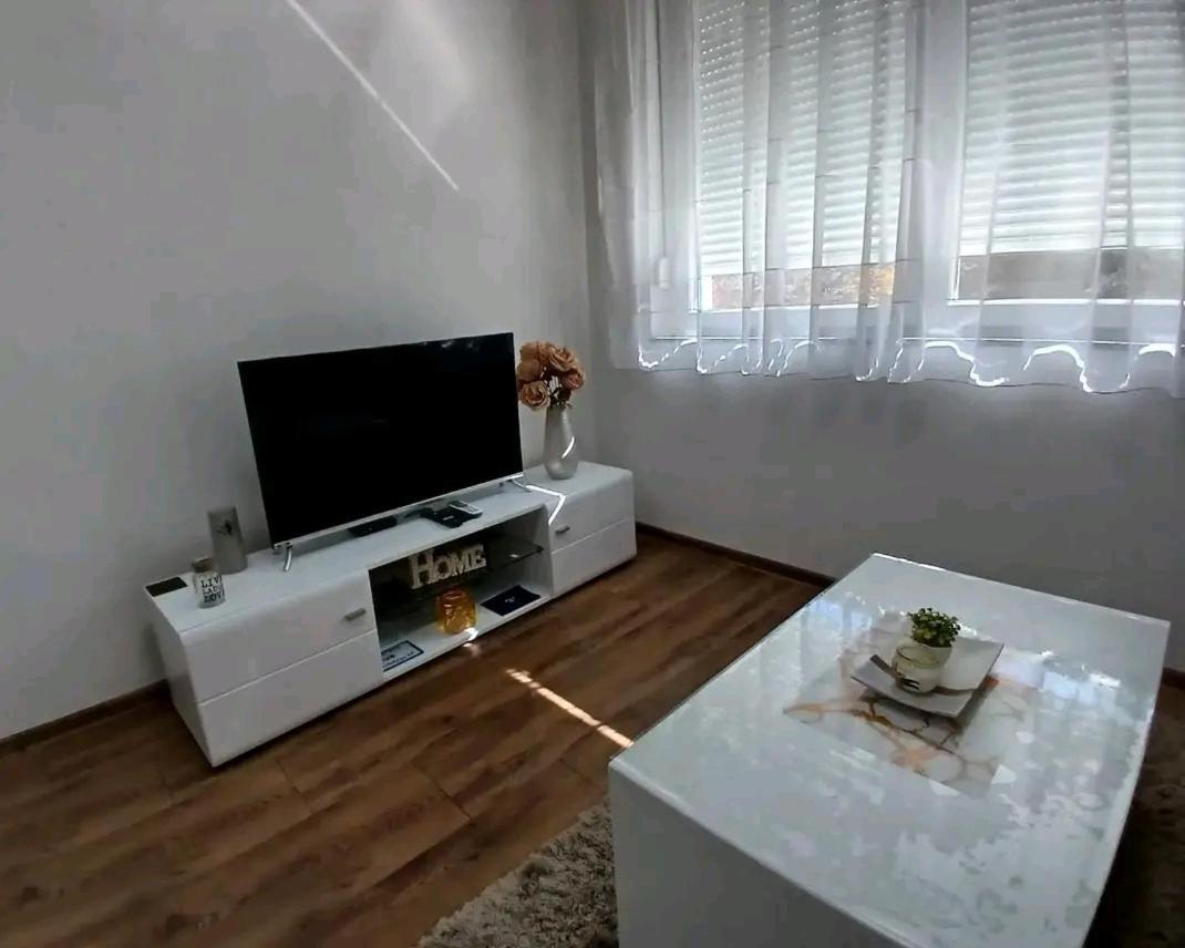 Apartmani Sofronic Loznica 1 Экстерьер фото
