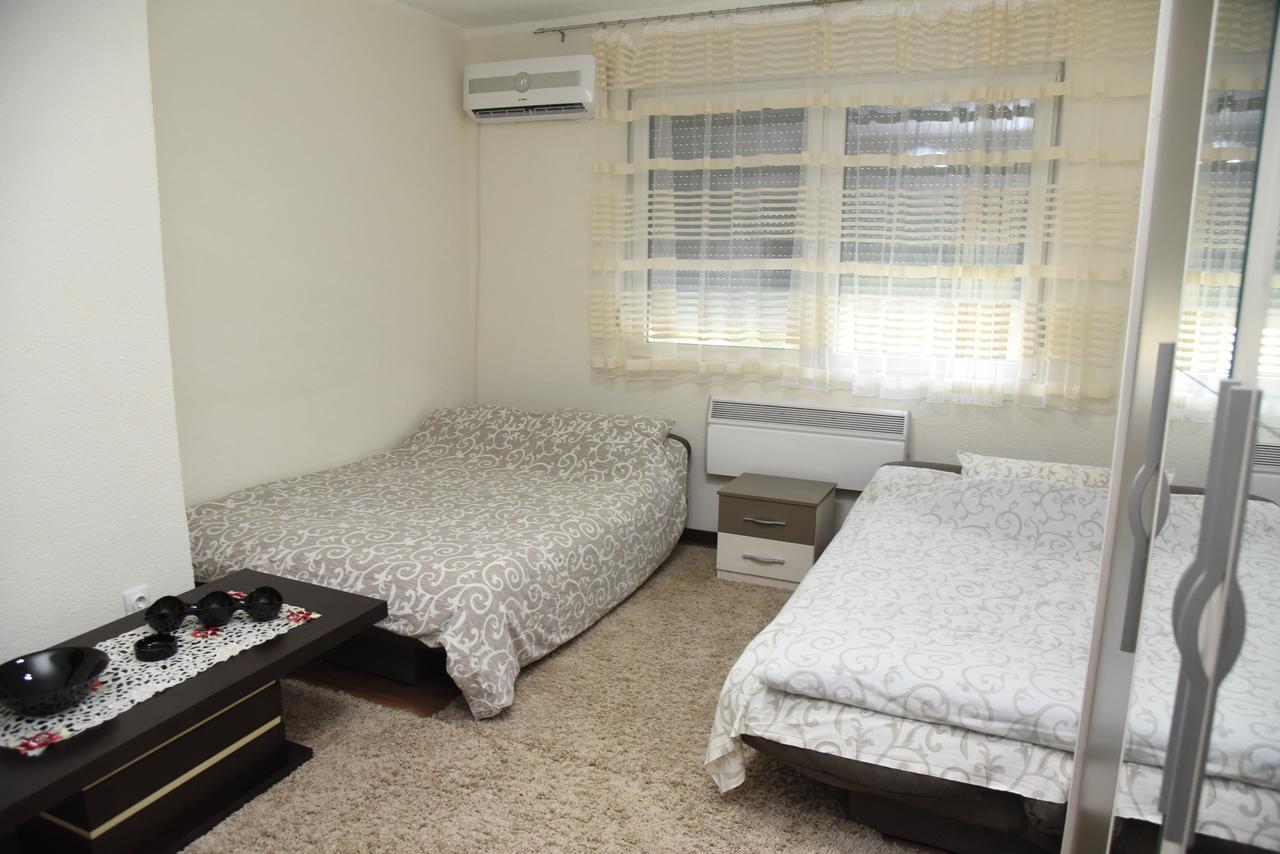 Apartmani Sofronic Loznica 1 Экстерьер фото